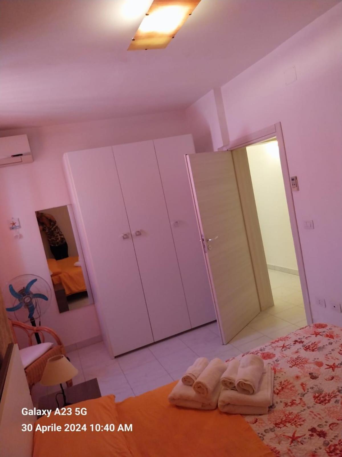 切萨雷奥港Holiday House公寓 外观 照片